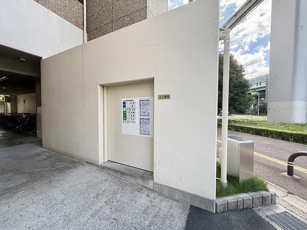 プレサンスロジェ南摂津駅前