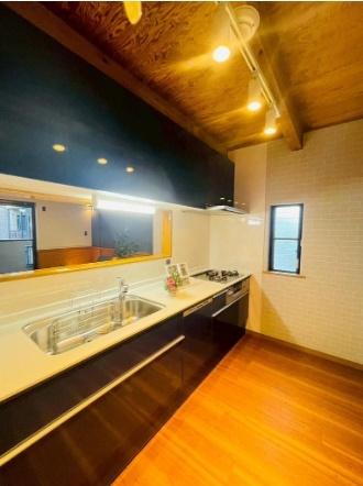 吹田市朝日町の中古一戸建て
