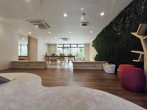 ローレルスクエアOSAKALINK