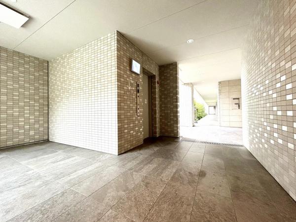 ローレルスクエアOSAKALINK