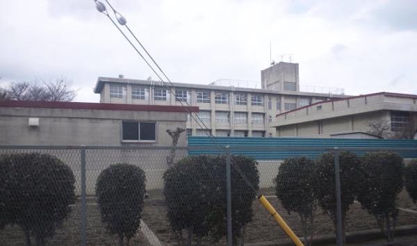 三晃グリーンマンション鳥飼(摂津市立鳥飼小学校)