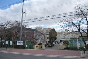 コラール別府(摂津市立別府小学校)