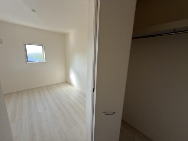 小美玉市小川第1HM1-2号棟　全洋室2階建　趣味の部屋付