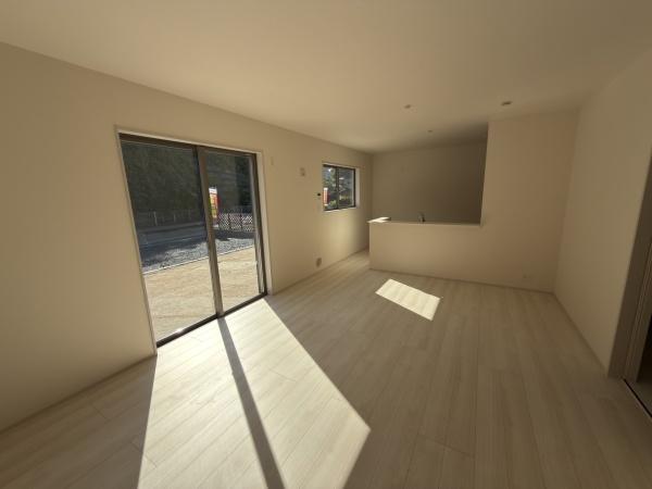 小美玉市小川第1HM1-2号棟　全洋室2階建　趣味の部屋付