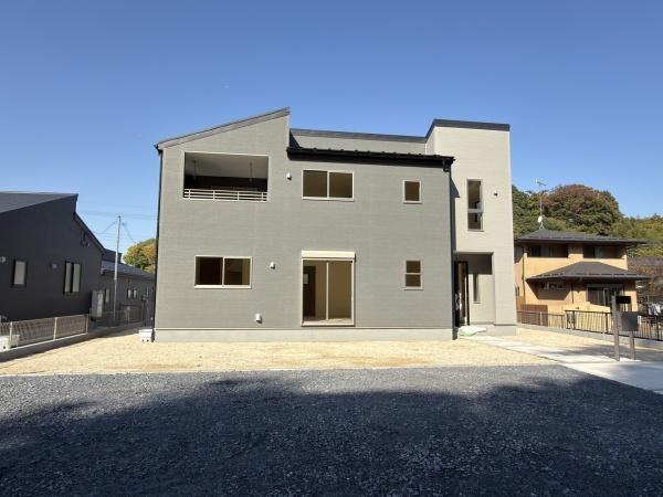 小美玉市小川第1HM1-2号棟　全洋室2階建　趣味の部屋付