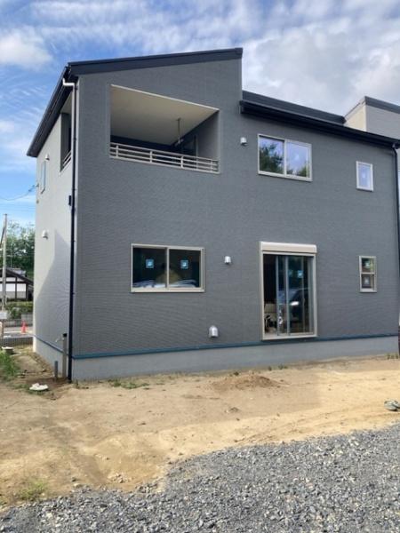 小美玉市小川第1HM1-2号棟　全洋室2階建　趣味の部屋付