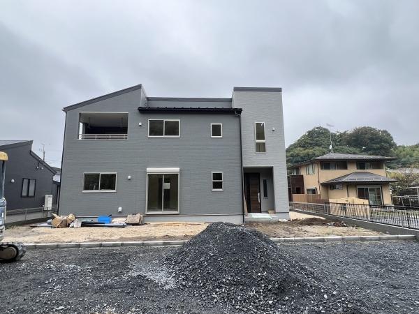 小美玉市小川第1HM1-2号棟　全洋室2階建　趣味の部屋付