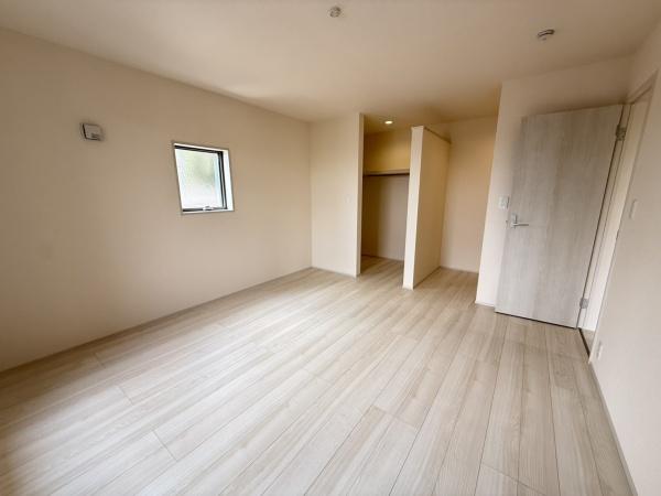 第1石岡市旭台　HT　東南角地　長期優良住宅