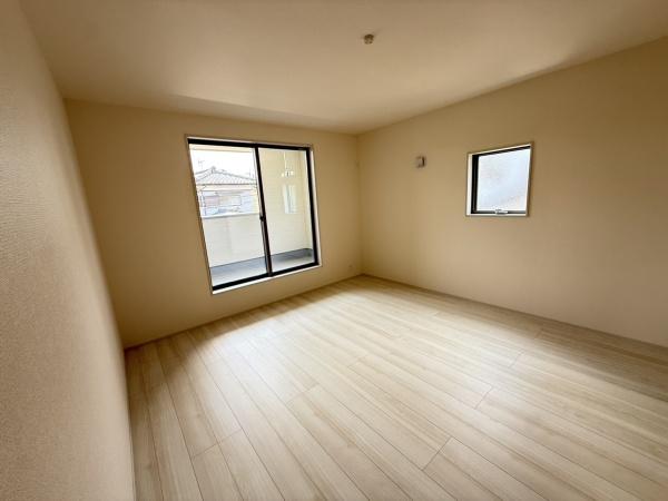 第1石岡市旭台　HT　東南角地　長期優良住宅