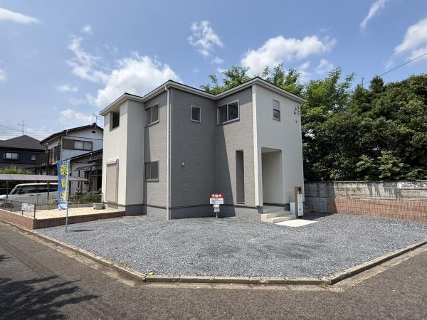 第1石岡市旭台　HT　東南角地　長期優良住宅