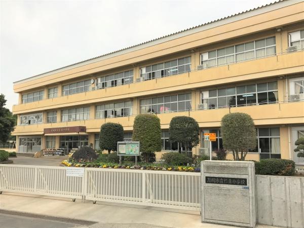 石岡市石岡3期　HM2　吹抜けのあるモダンな家(石岡市立杉並小学校)