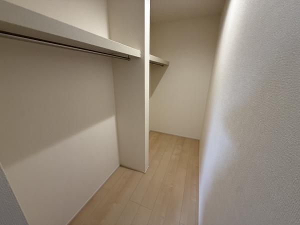 石岡市石岡3期　HM2　吹抜けのあるモダンな家