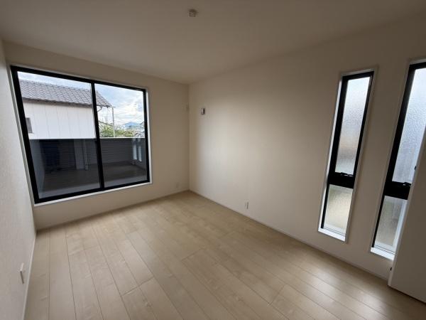 石岡市石岡3期　HM2　吹抜けのあるモダンな家
