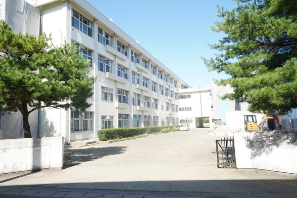 コープ野村八木山公園壱番館(仙台市立八木山中学校)