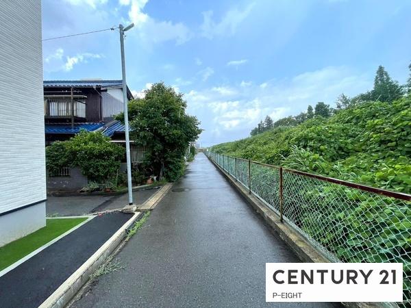 あま市金岩江西下　2号棟