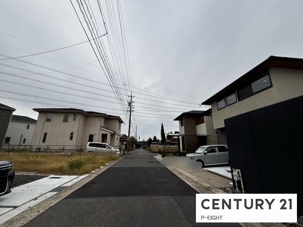 春日井市大留町5丁目の新築一戸建(前面道路含む現地写真)