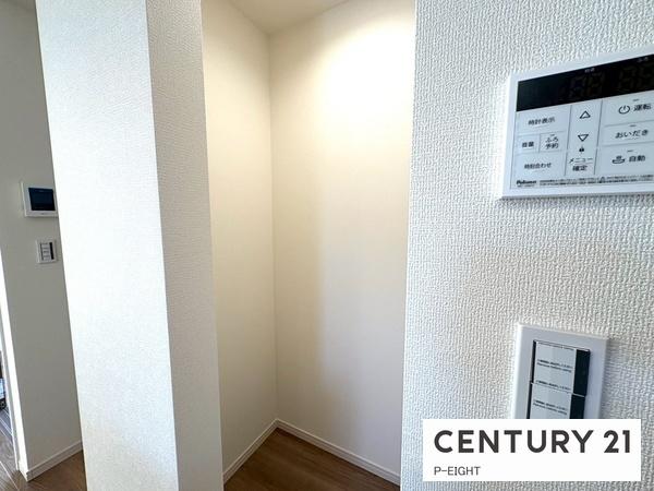 稲沢市平和町西光坊宮西　1号棟