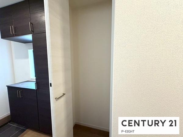 稲沢市平和町西光坊宮西　3号棟