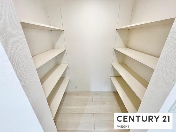 一宮市馬見塚字北出 新築戸建(収納)