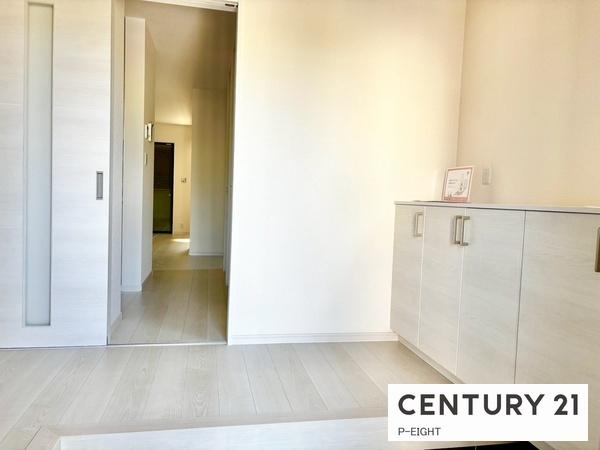 瀬戸市平町1丁目の新築一戸建(玄関)