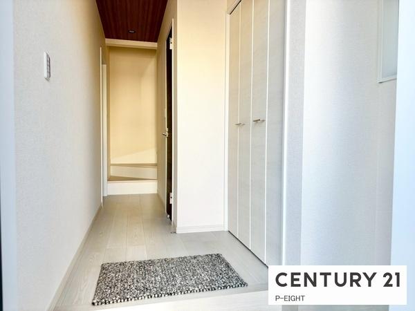 瀬戸市平町1丁目の新築一戸建(玄関)