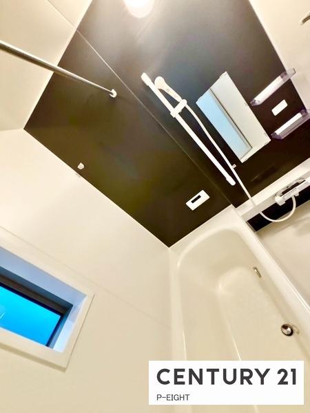 春日井市穴橋町3丁目の新築一戸建(バス)