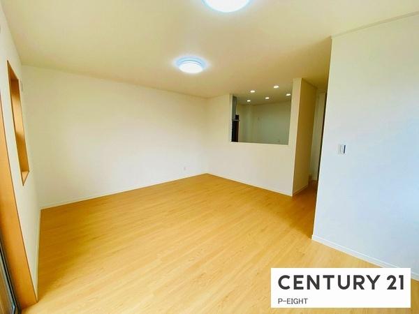 名古屋市西区稲生町字杁先の中古一戸建て(リビング)