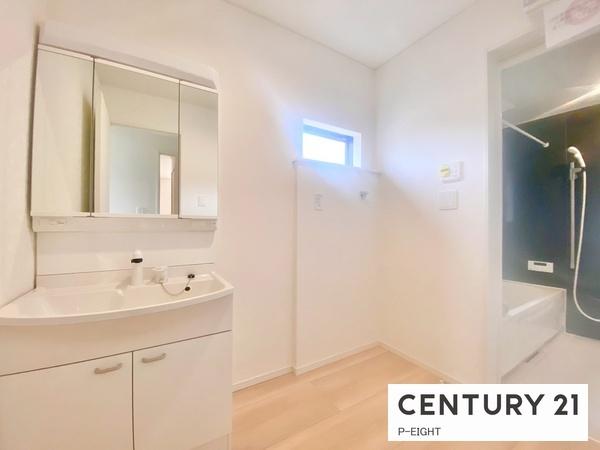 東海市富木島町長田　1号棟