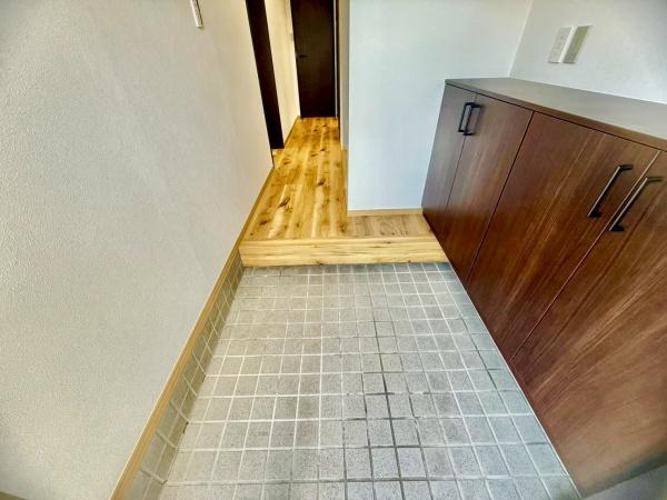 春日井市東野町西３丁目の中古一戸建