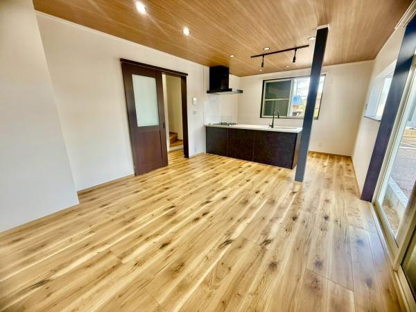 春日井市東野町西３丁目の中古一戸建