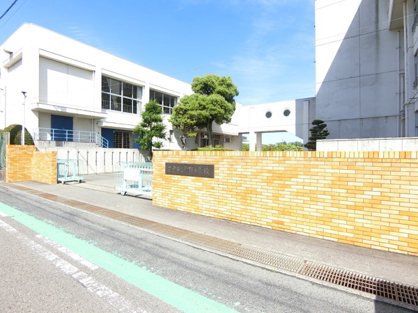 岩倉市曽野町居屋敷の中古一戸建て(岩倉市立曽野小学校)