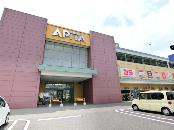 リーブルガーデン江南市飛高町泉 2号棟(アピタ江南西店)