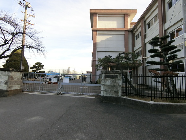 リーブルガーデン一宮市千秋町第1期 1号棟(一宮市立千秋中学校)