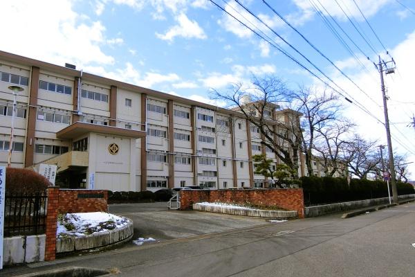 一宮市島村字江向の土地(一宮市立浅井中小学校)