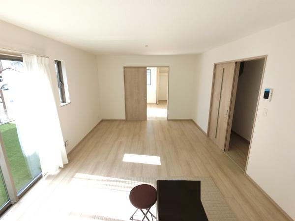 ハートフルタウン江南市今市場 1号棟(リビング)