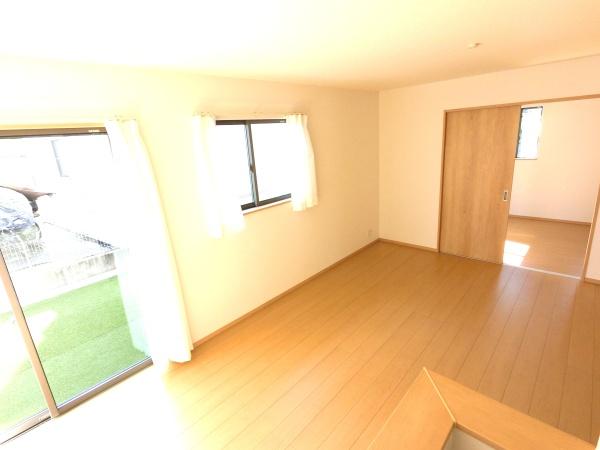 ハートフルタウン江南市今市場 2号棟(リビング)