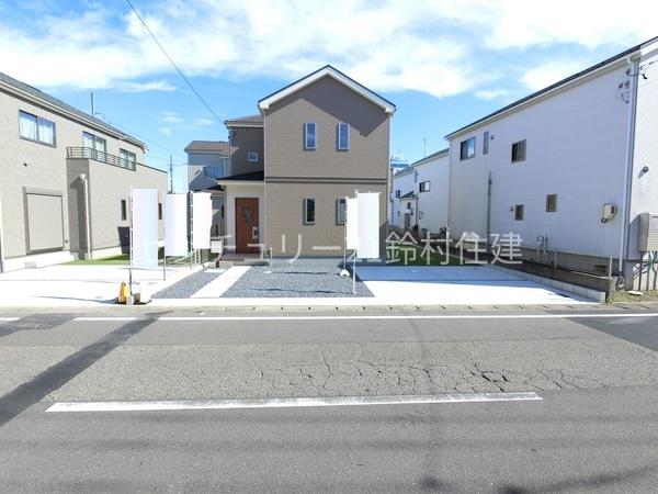 ハートフルタウン江南市今市場 2号棟(前面道路含む現地写真)