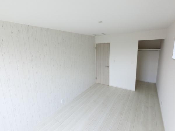 ブルーミングガーデン江南市村久野町寺東 2号棟(洋室)