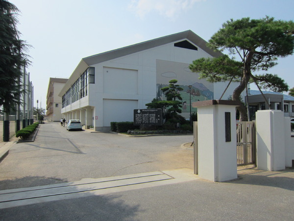 土浦市下高津1丁目の中古一戸建て(土浦市立土浦第四中学校)