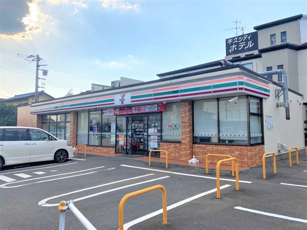 牛久市牛久町の土地(セブンイレブン牛久南)