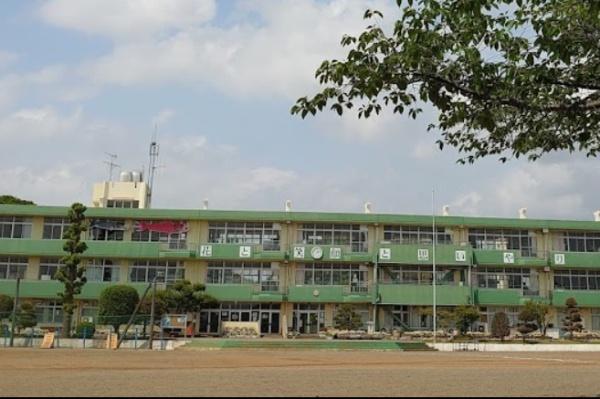 下妻市半谷の中古一戸建て(下妻市立上妻小学校)