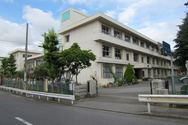 牛久市田宮町の土地(牛久市立牛久第二小学校)