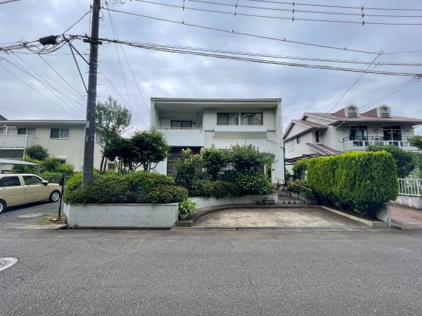 松代4丁目　南道路　公園目の前　リフォームが必要