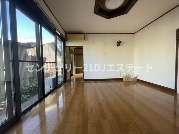 土浦市霞ケ岡町の中古一戸建て