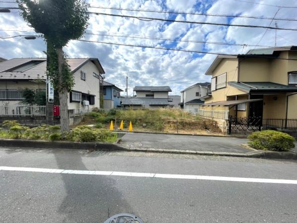 牛久市南6丁目　通り沿いの土地