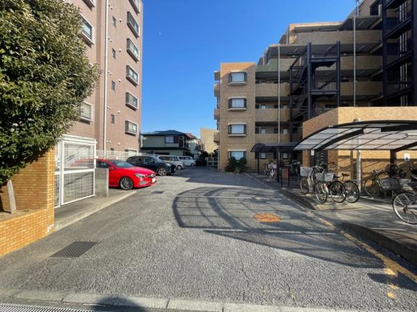 ライオンズマンション三郷第５　ルーフバルコニー