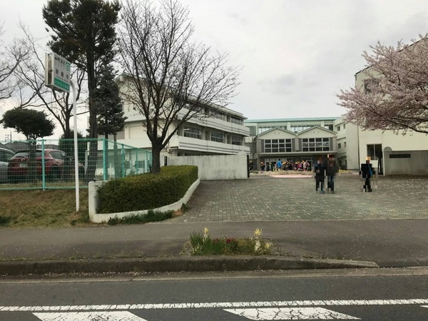 守谷市薬師台７丁目の土地(守谷市立大井沢小学校)