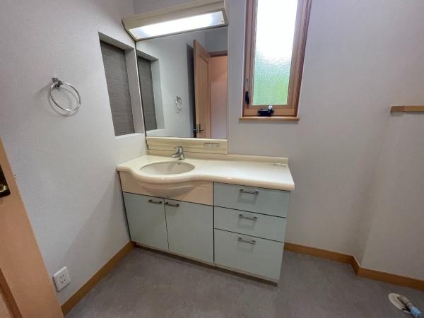 牛久市下根町の中古一戸建て