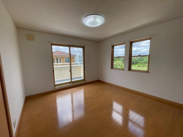 牛久市下根町の中古一戸建て