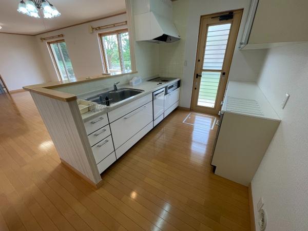 牛久市下根町の中古一戸建て